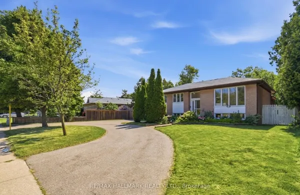 1392 Rebecca Street — photo 2