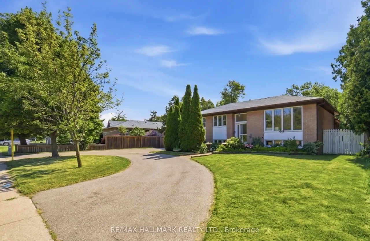 1392 Rebecca Street — photo 2