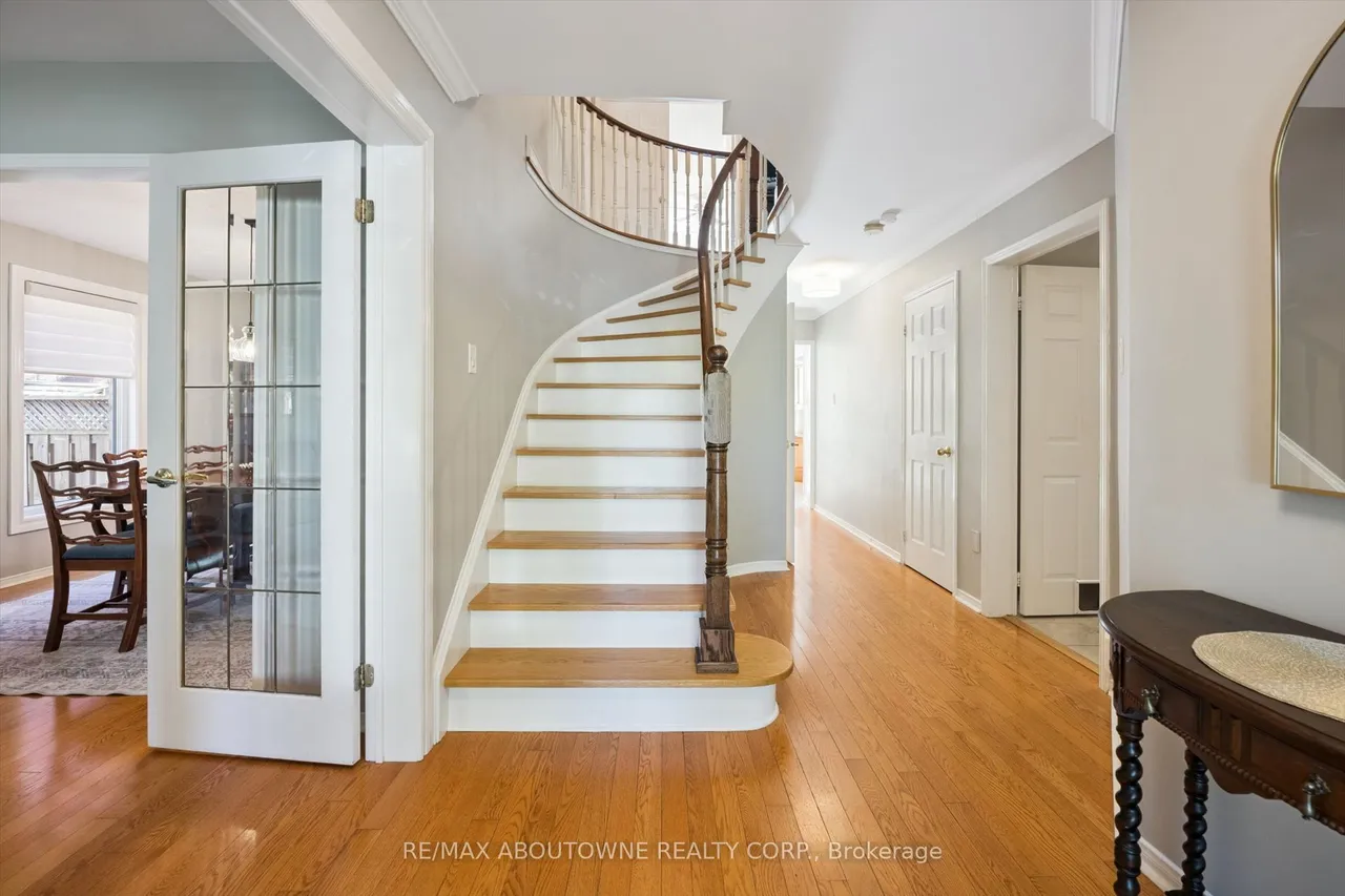 2086 Sprucedale Drive — photo 3