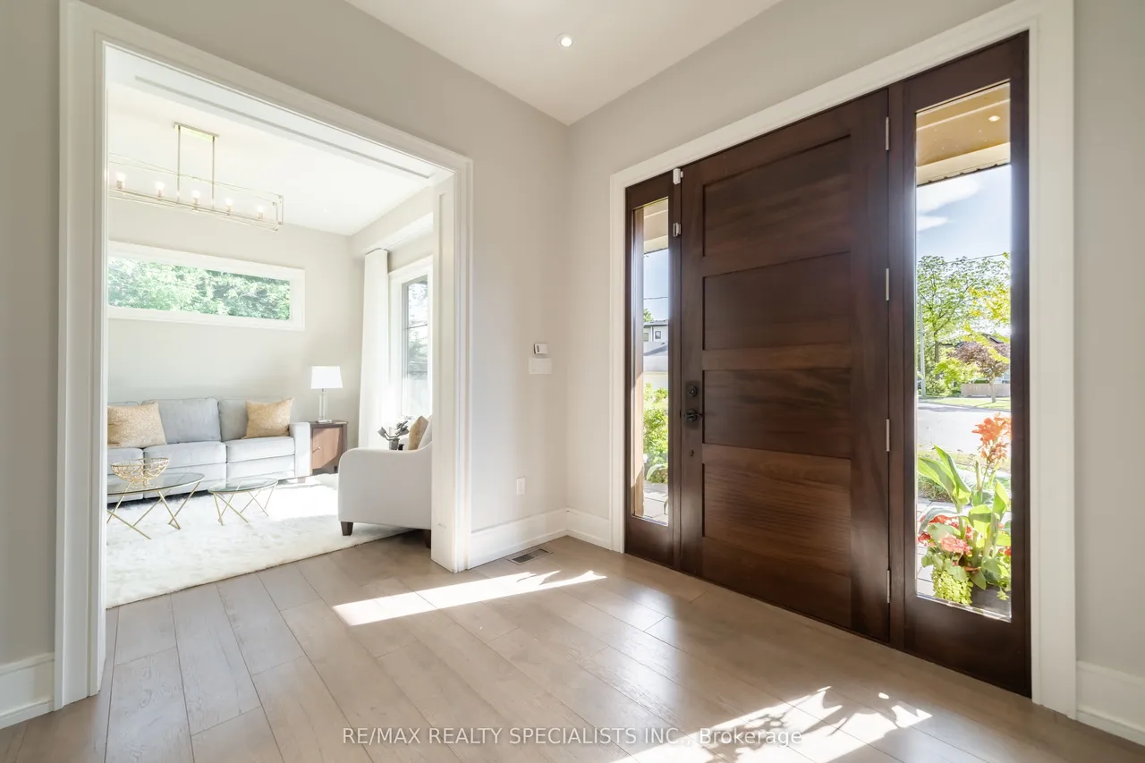 18 Florence Drive — photo 3