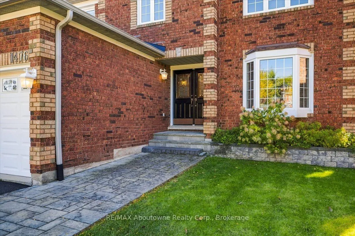 1476 Livery Lane — photo 3