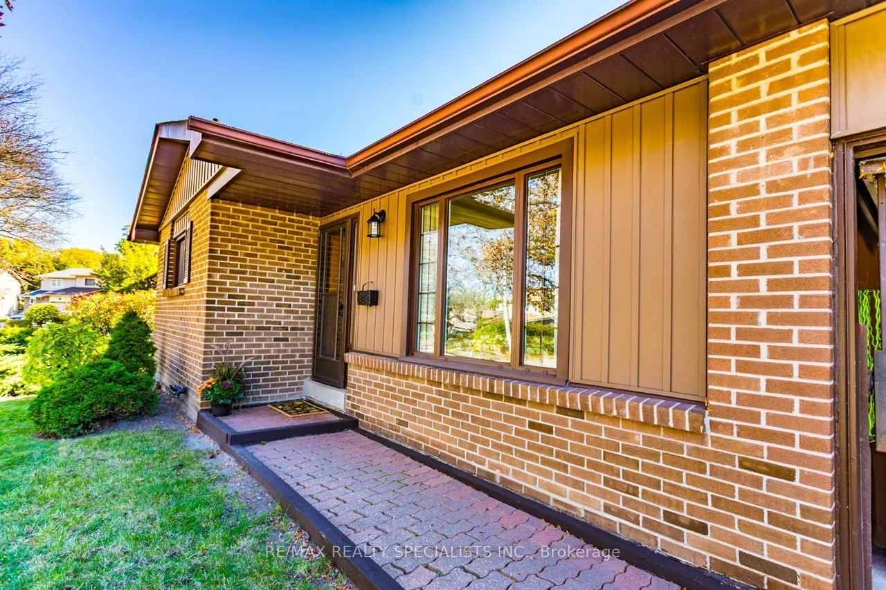 2412 Brasilia Circle — photo 3