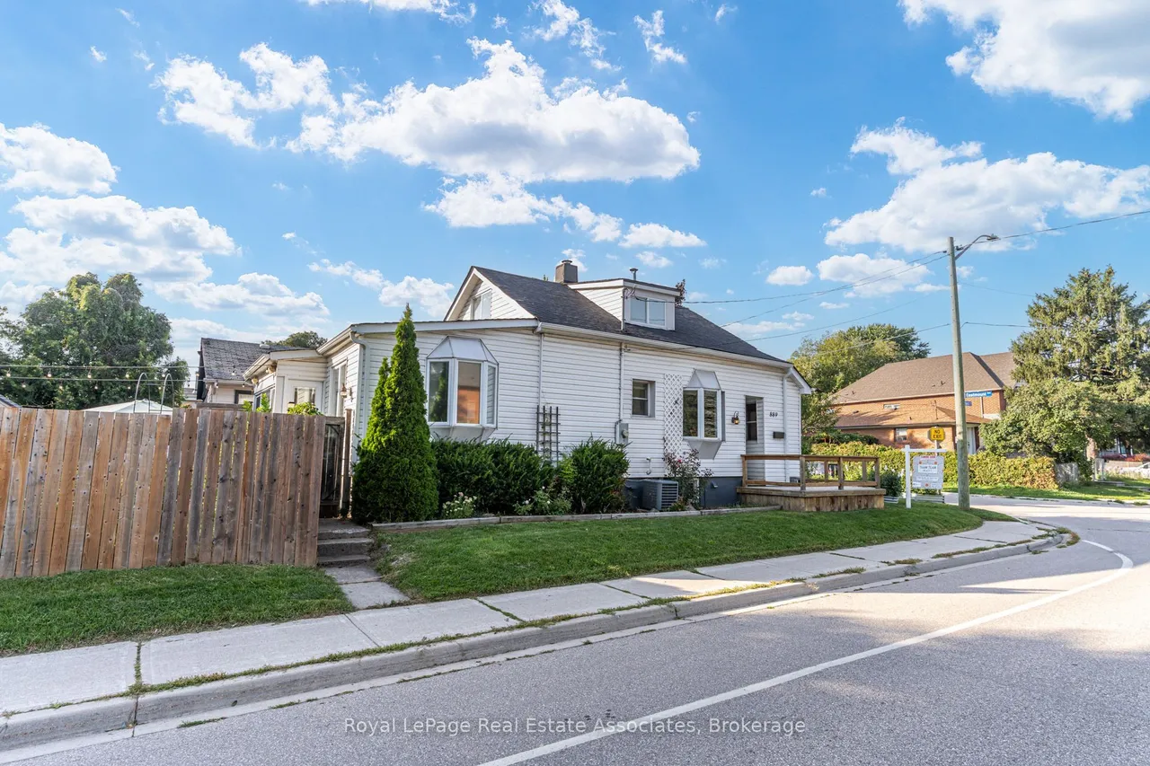 889 Third Street — photo 3