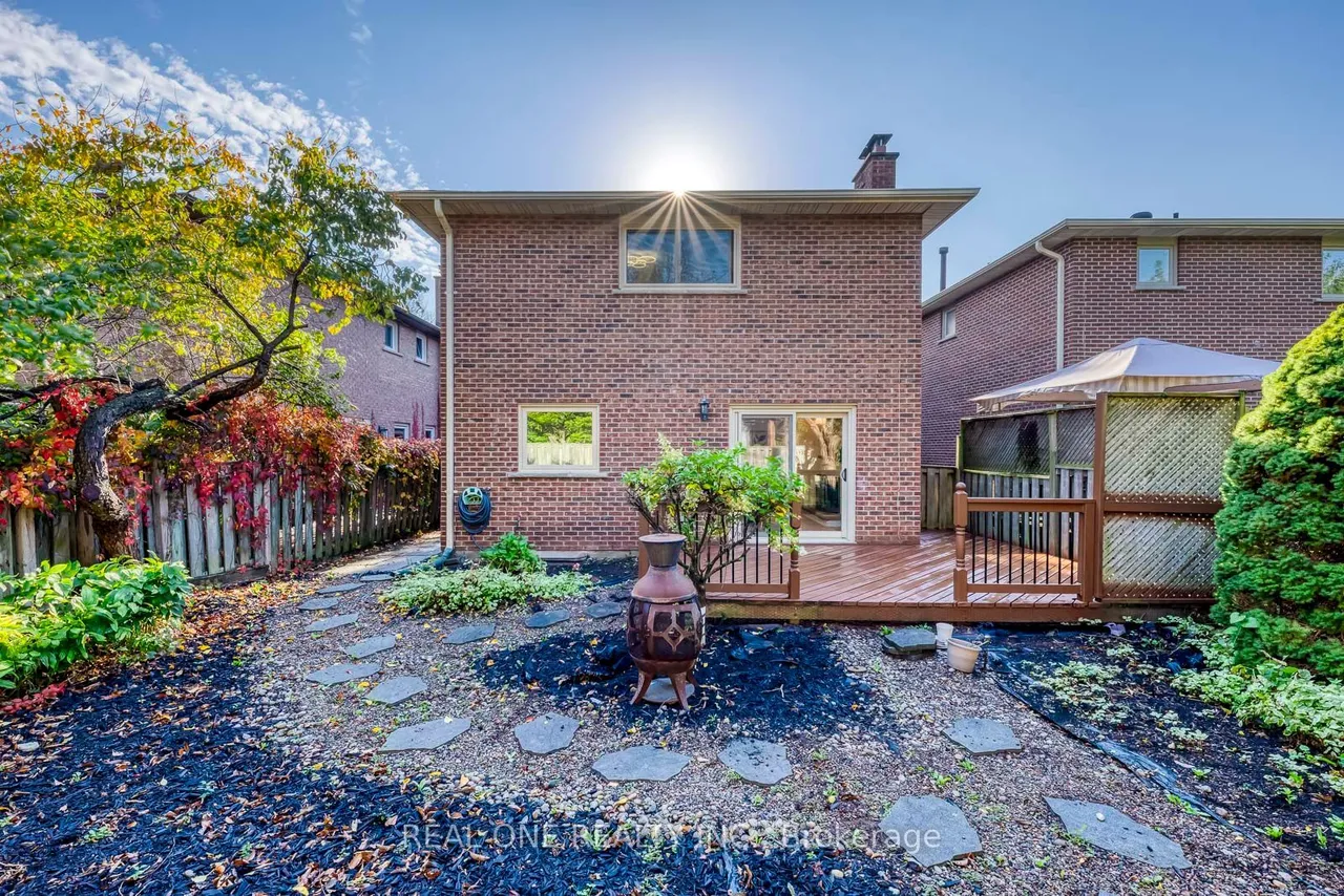 403 Parkridge Crescent — photo 50