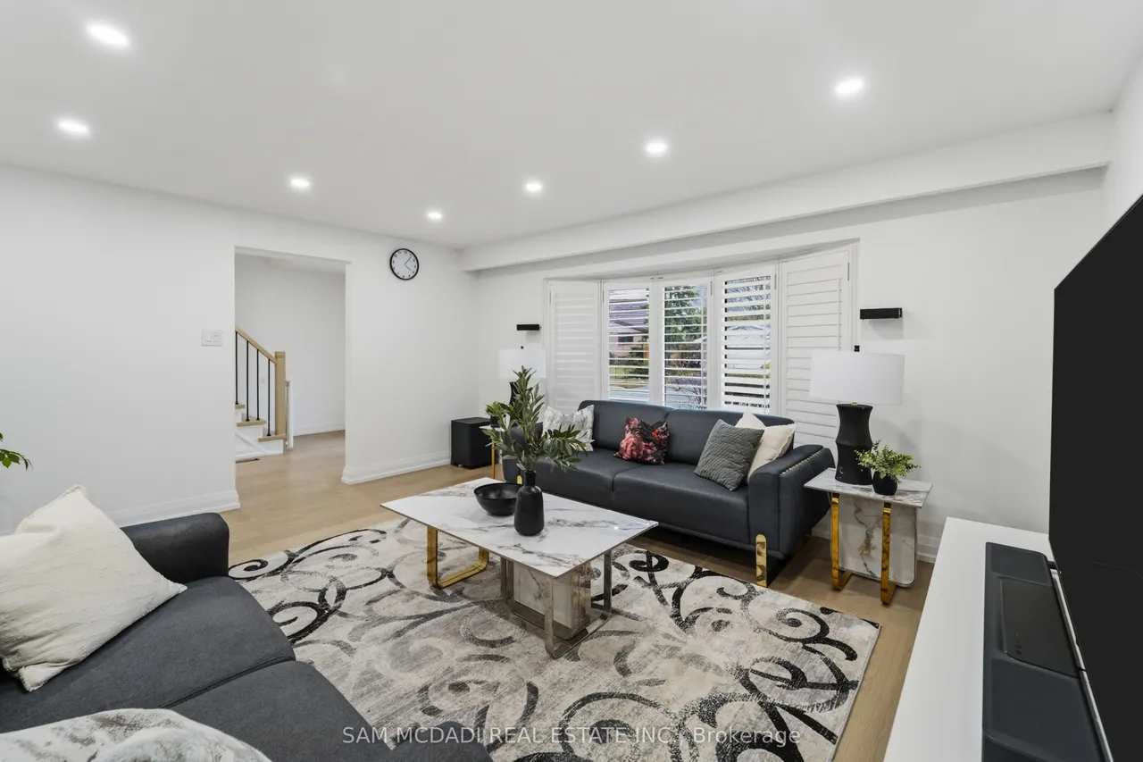 2290 Devon Road — photo 3