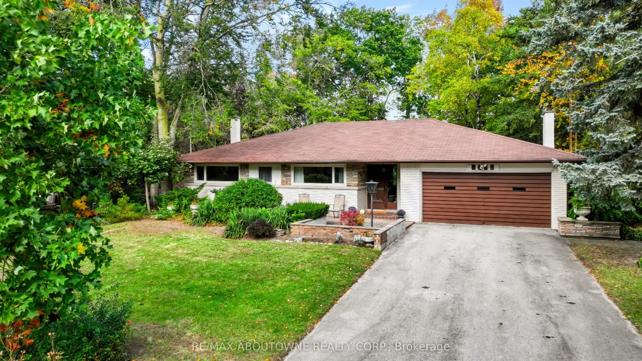 2086 Glenforest Crescent — photo 3