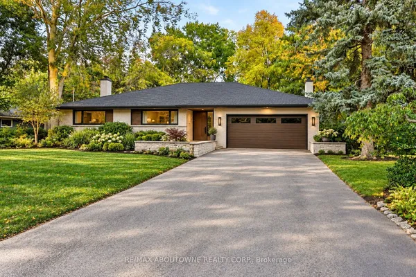 2086 Glenforest Crescent — photo 2