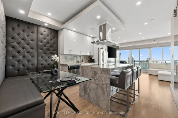 165 Legion Road N, Unit 2128