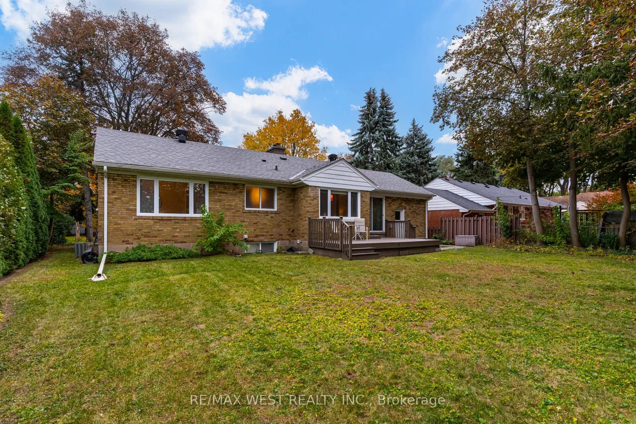 1603 Lincolnshire Boulevard — photo 45