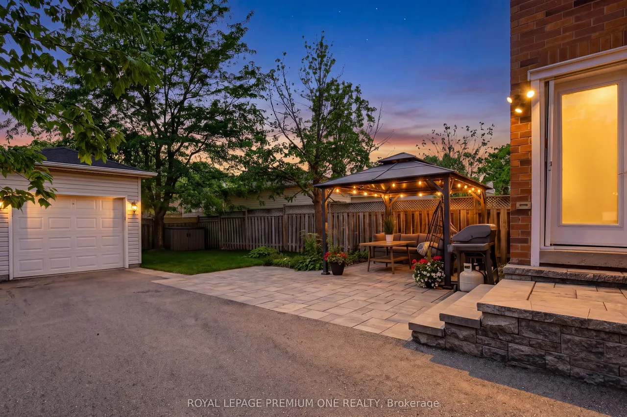 2673 Castle Hill Crescent — photo 31