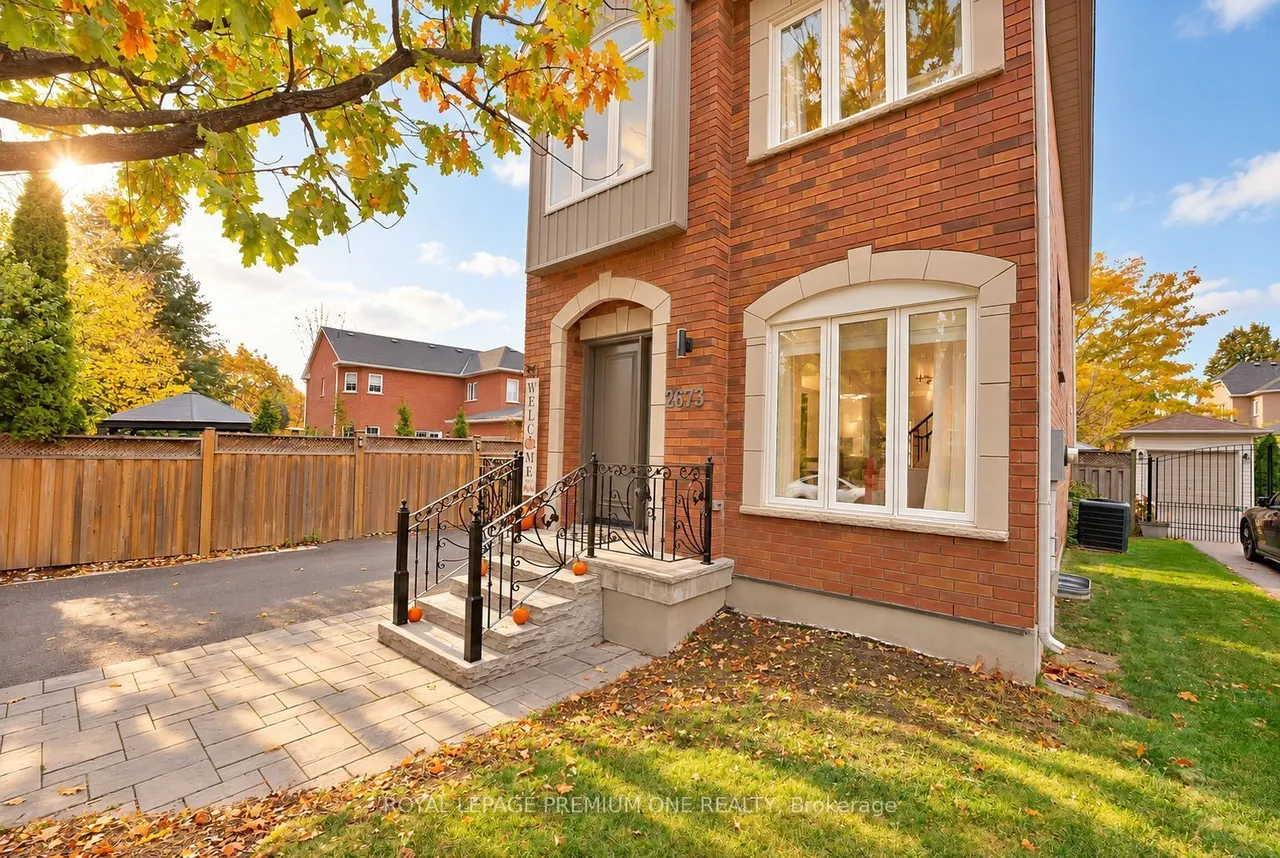 2673 Castle Hill Crescent — photo 3