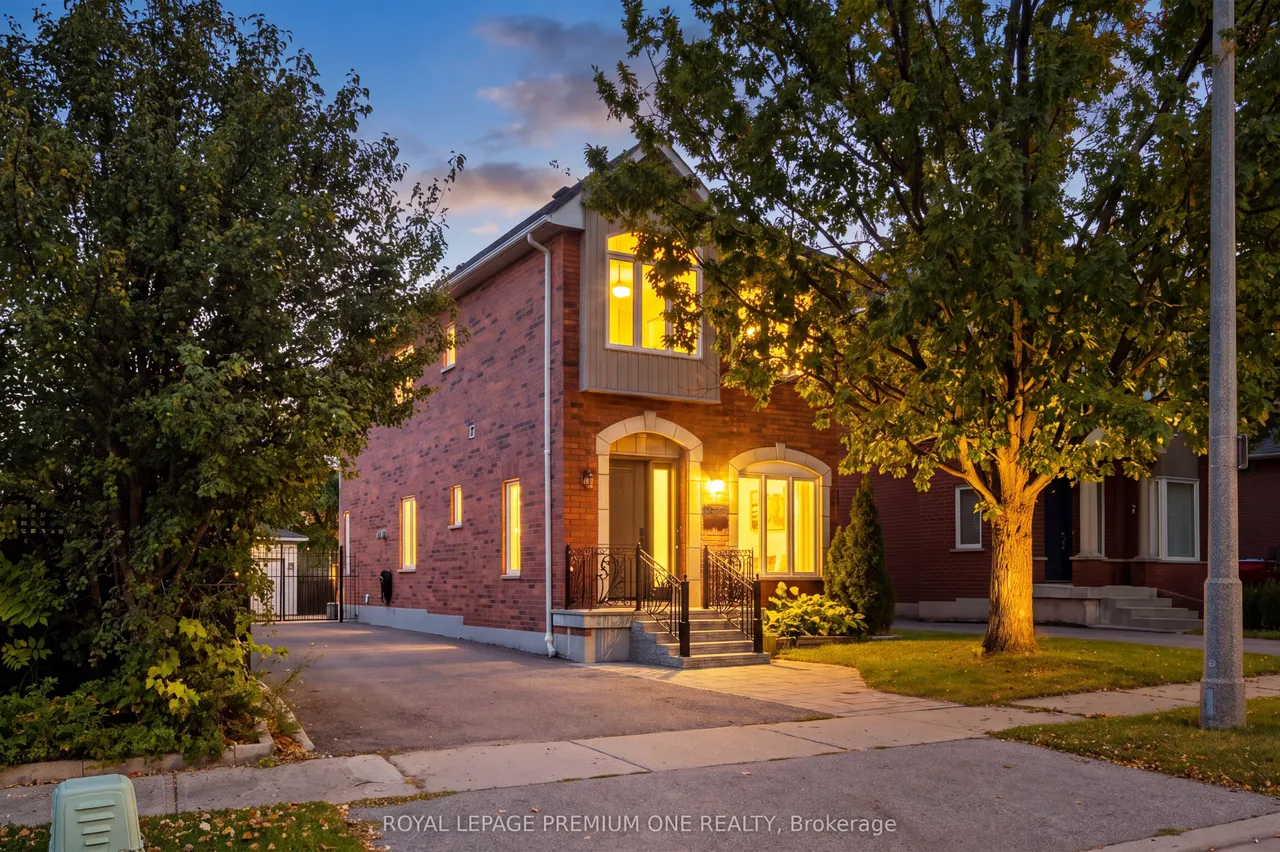 2673 Castle Hill Crescent — photo 32