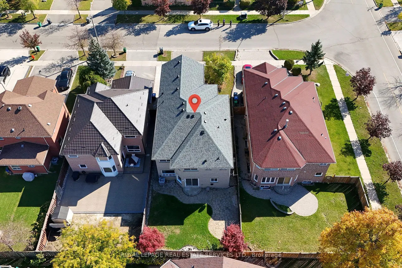 1349 Midgreen Lane — photo 37