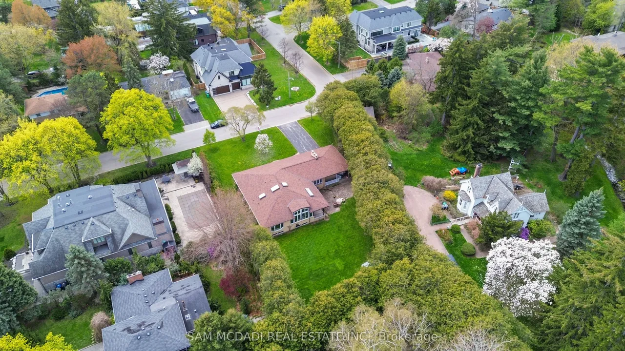 521 Vanessa Crescent — photo 37