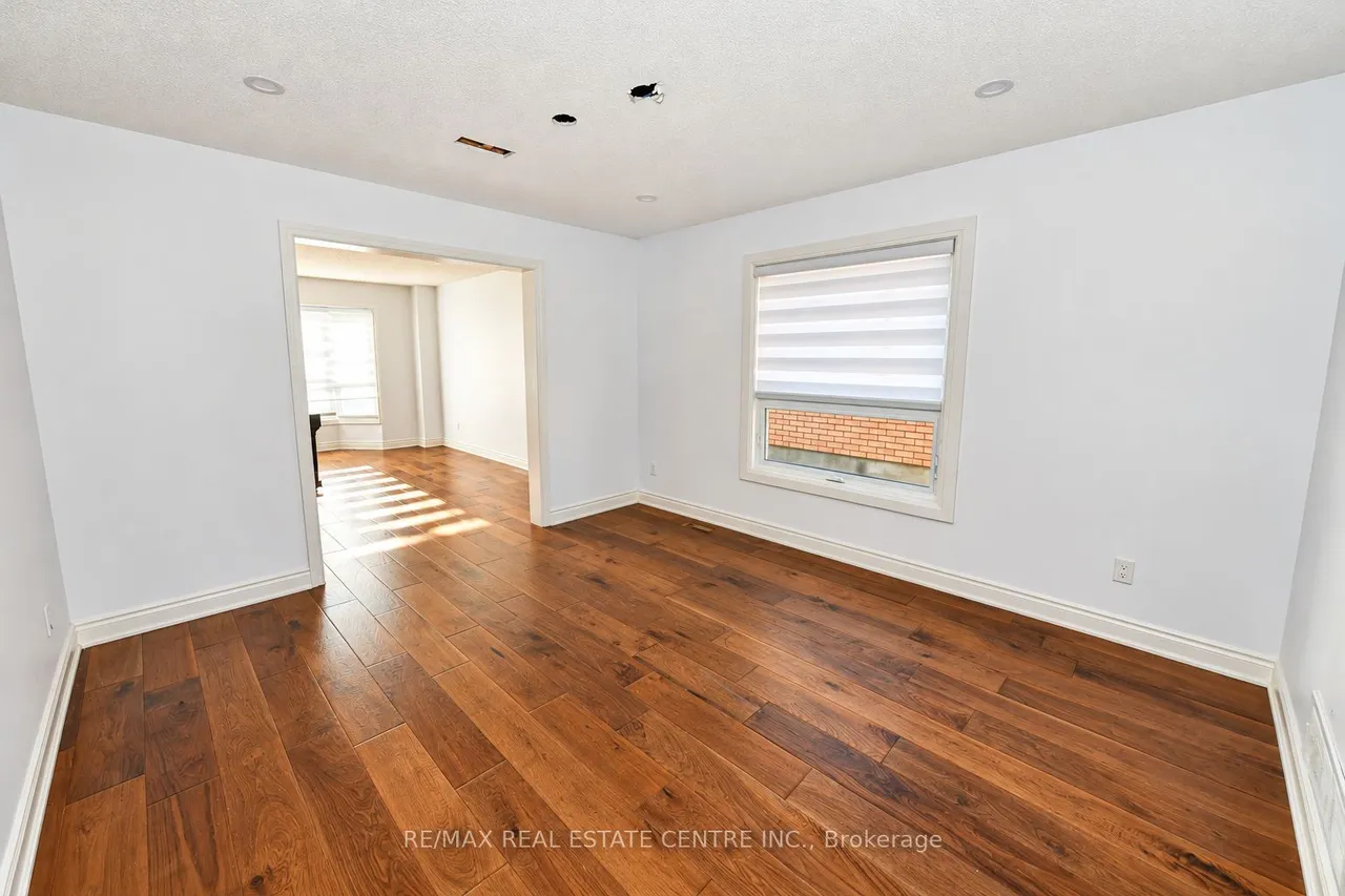 1307 Saddler Circle — photo 3