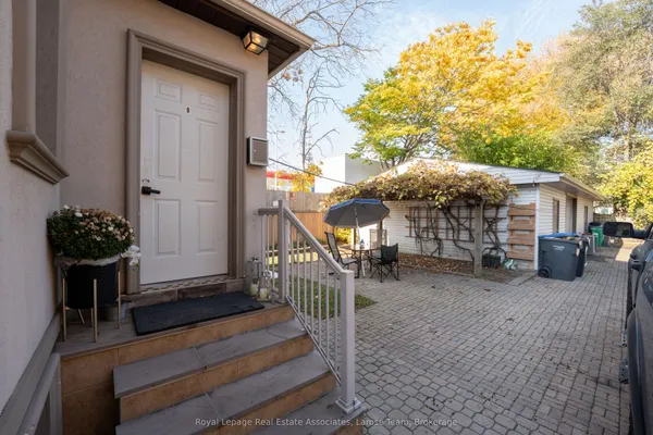 19 Troy Street — photo 2