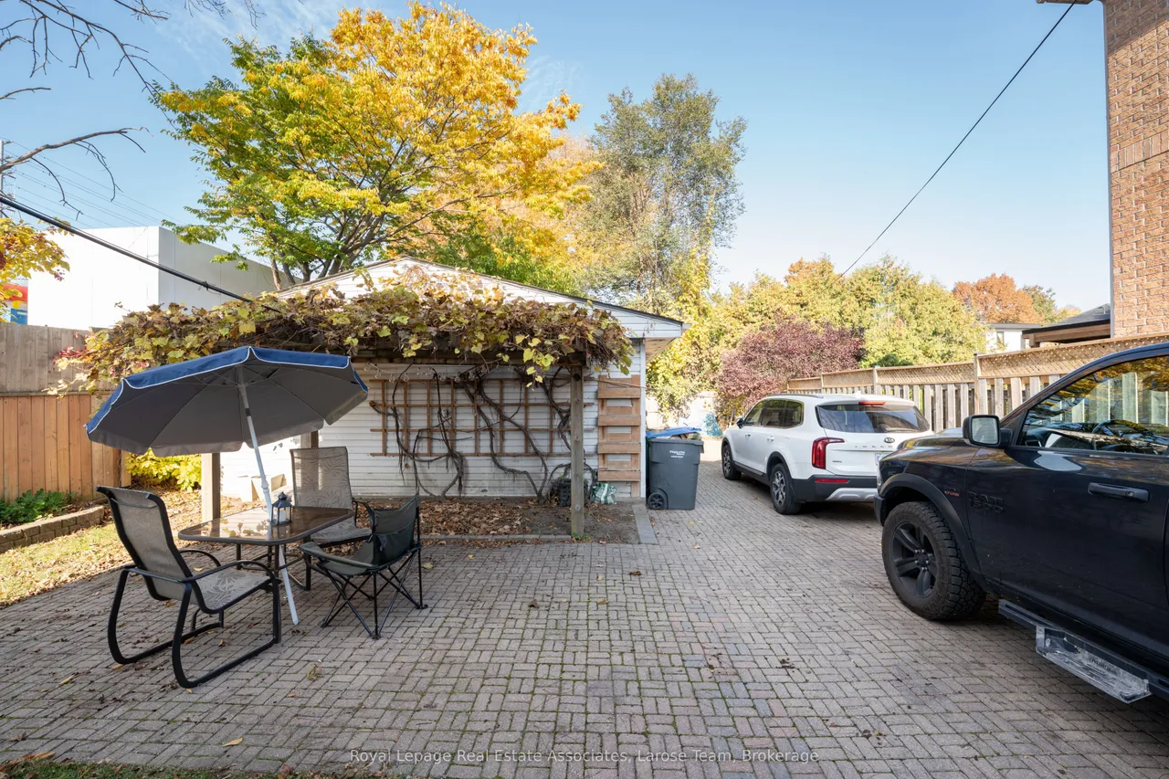 19 Troy Street — photo 3