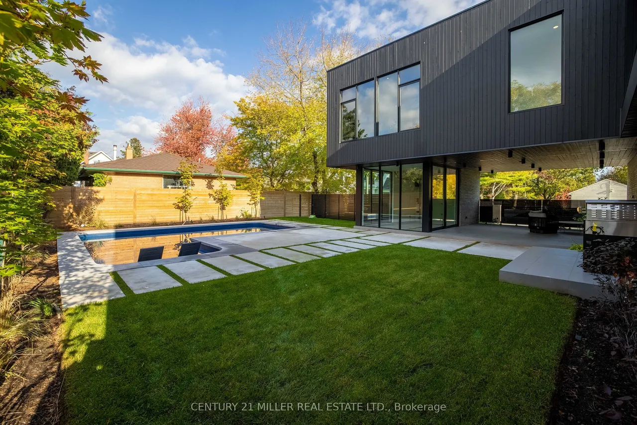 239 Jones Street — photo 40