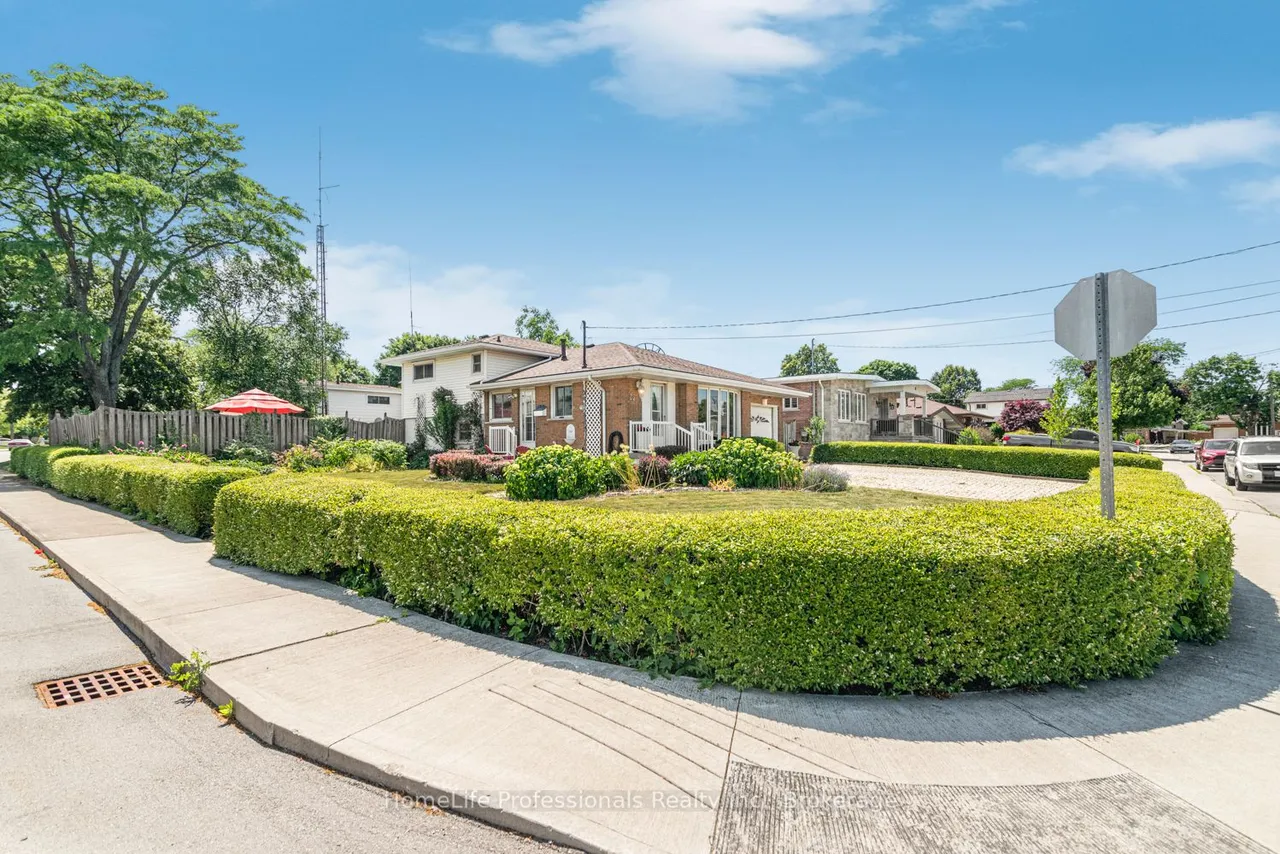 86 Ranchdale Drive — photo 3