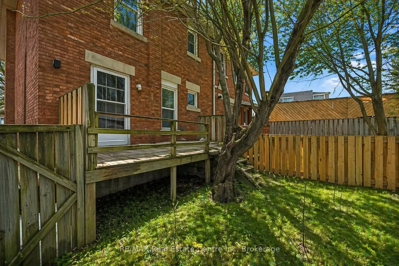 136 Paisley Street — photo 12