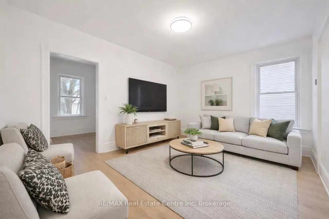 136 Paisley Street — photo 2