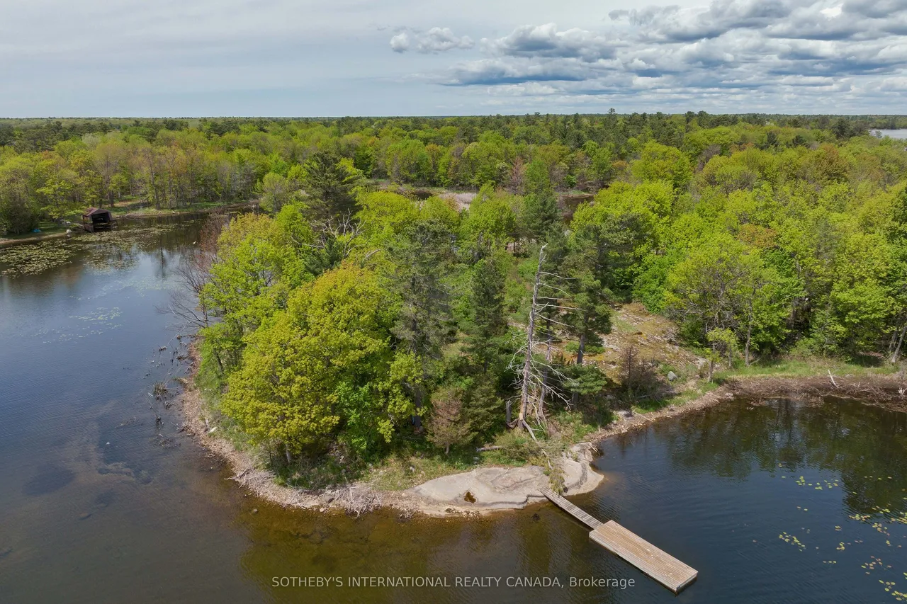6 Island 626 Wild Goose Island — photo 3