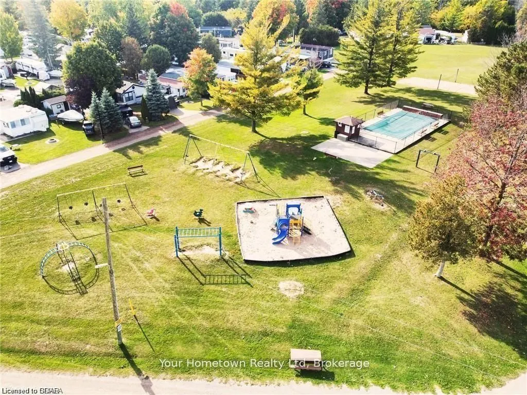613 Oak Crescent — photo 19