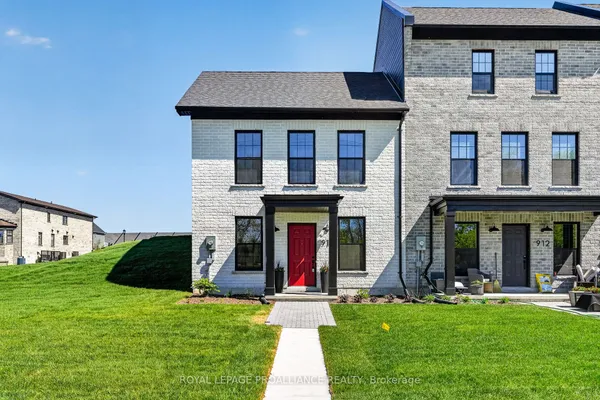914 Kerr Street W