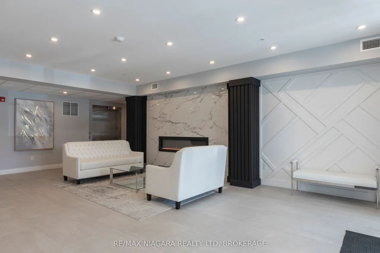 120 Springvalley Crescent — photo 3