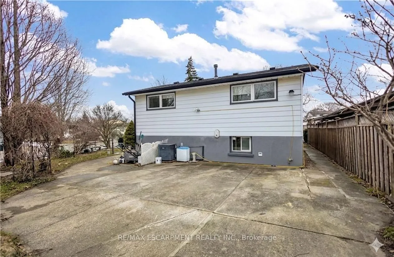 85 Ranchdale Drive — photo 37