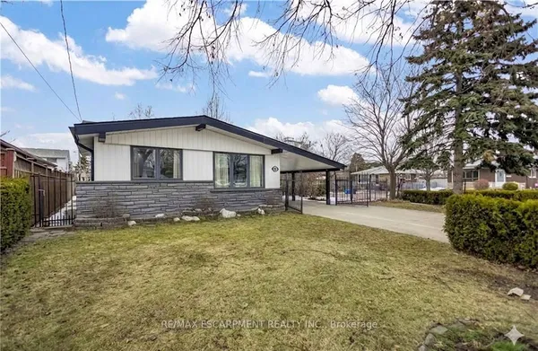 85 Ranchdale Drive — photo 2