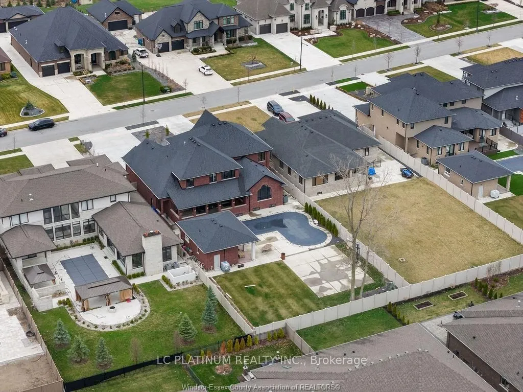 3740 Donato Drive — photo 21