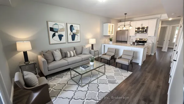 360 Queen Street E — photo 2