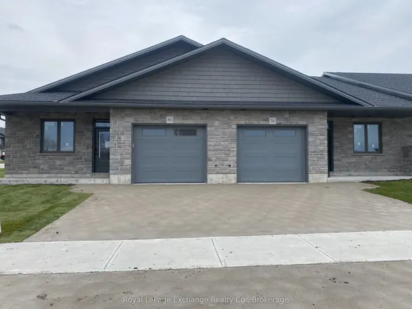 20 Mercedes Crescent