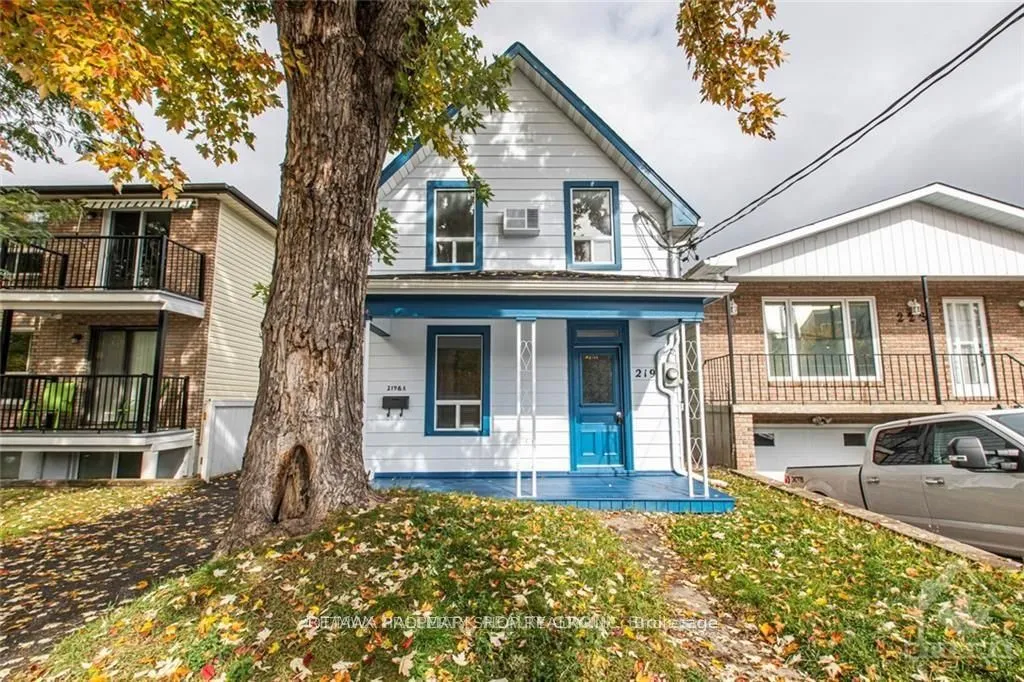 219 Deschamps Avenue — photo 2