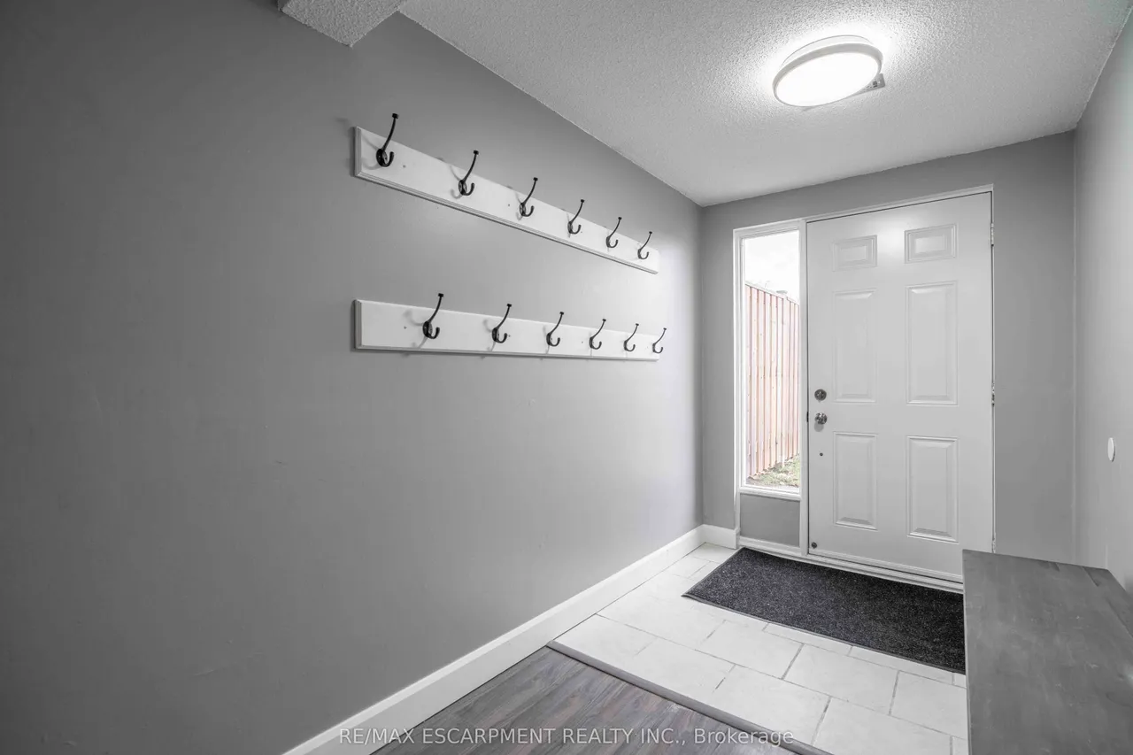 1025 Upper Gage Avenue, Unit 1 — photo 3