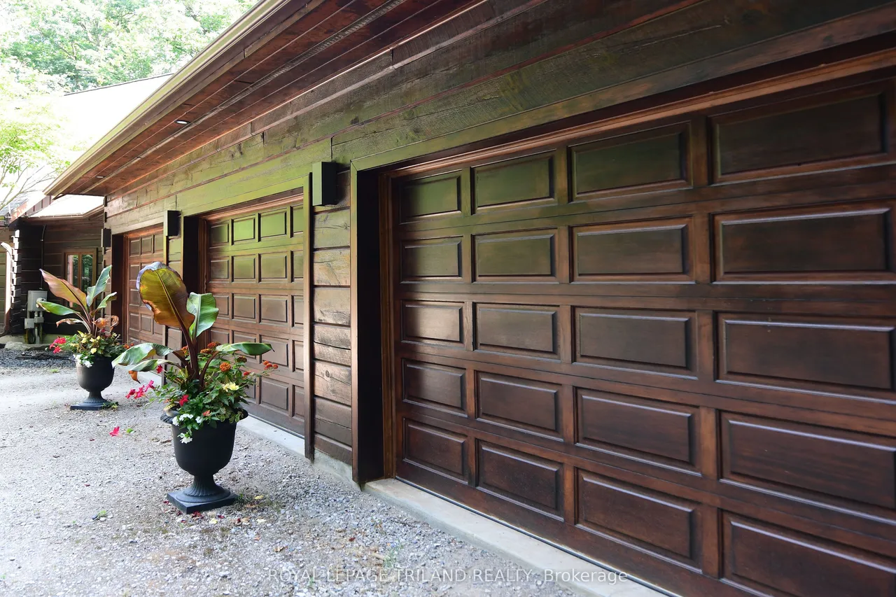 2056 Mockingbird Street — photo 3