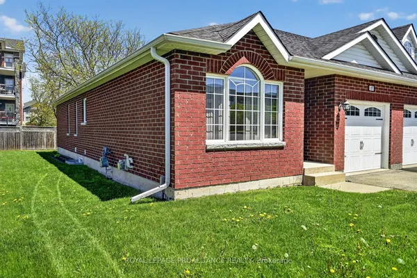 157 Steacy Gardens E — photo 2