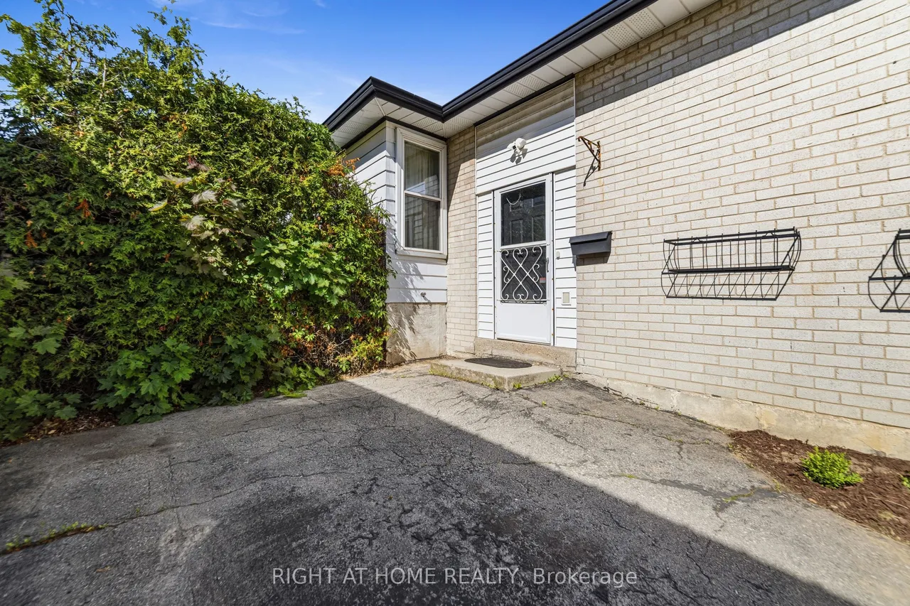 450 Brigadoon Drive — photo 3