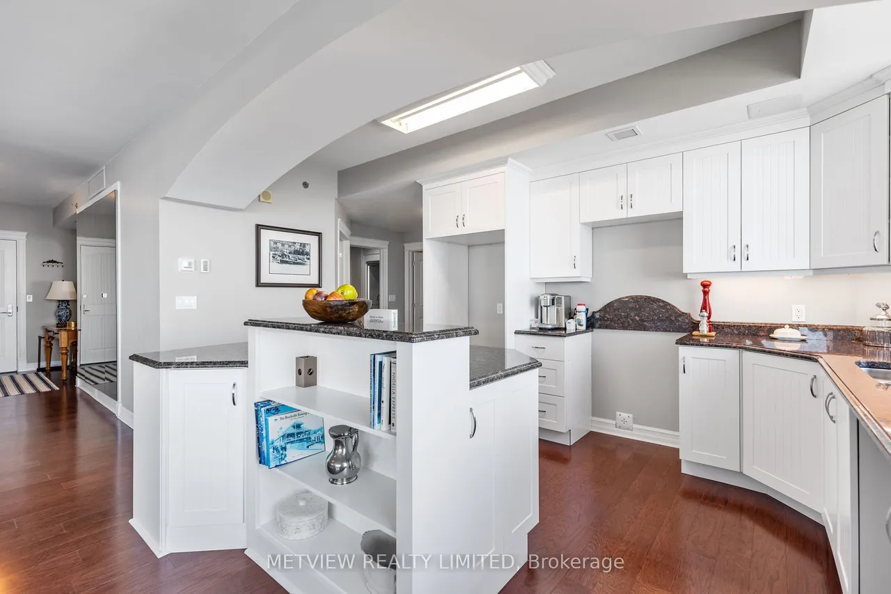 15 St Andrew Street, Unit 1803 — photo 3