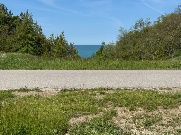 Part 7 Fullerview Drive — photo 2