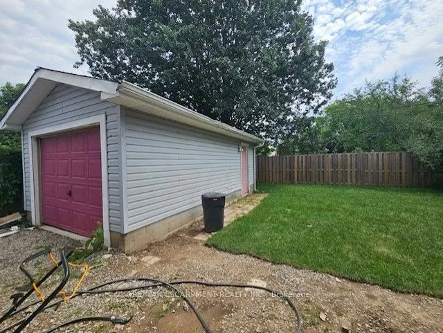 93 HOWARD Avenue — photo 5