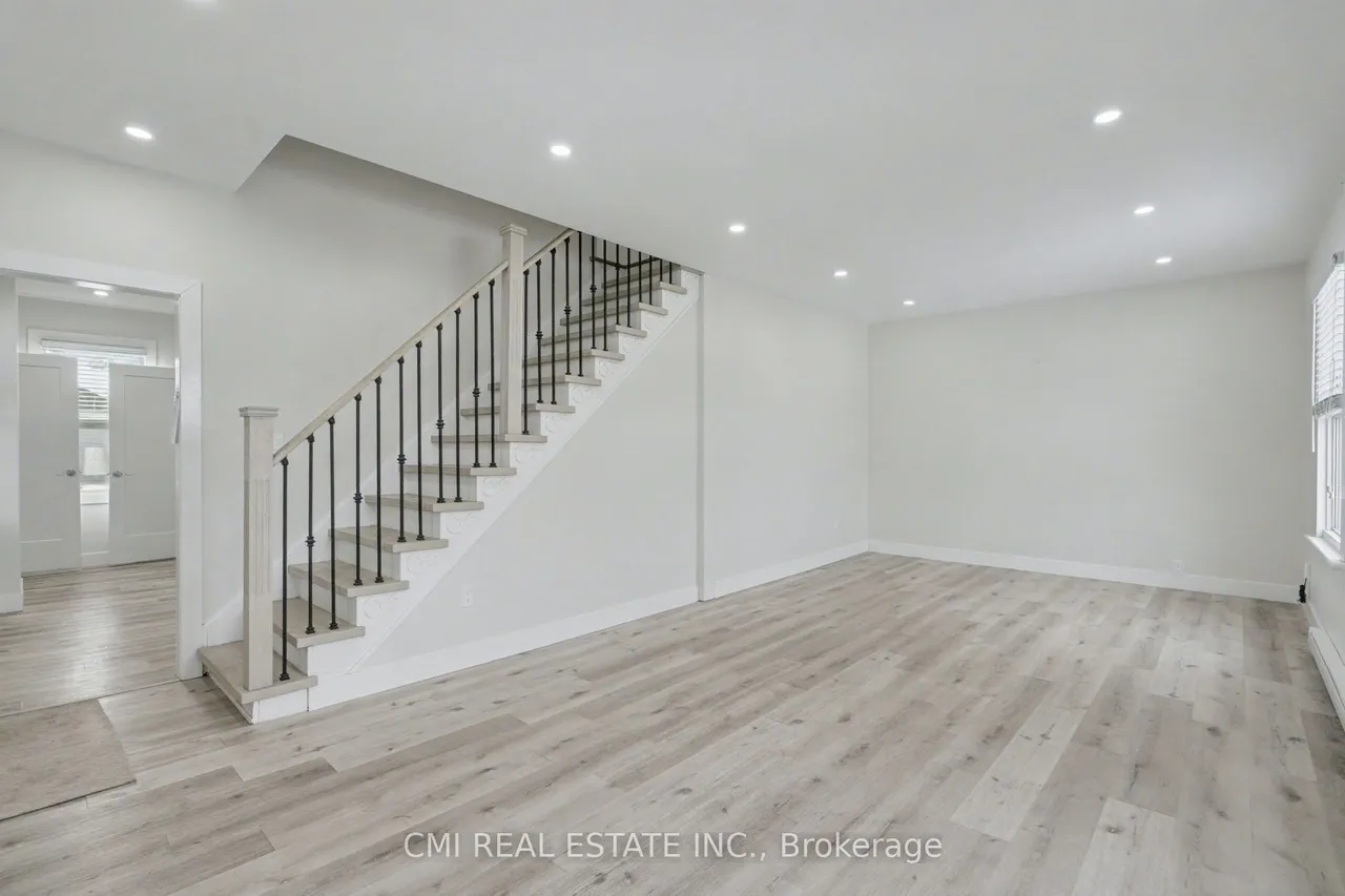 2546 Wilson Street — photo 3