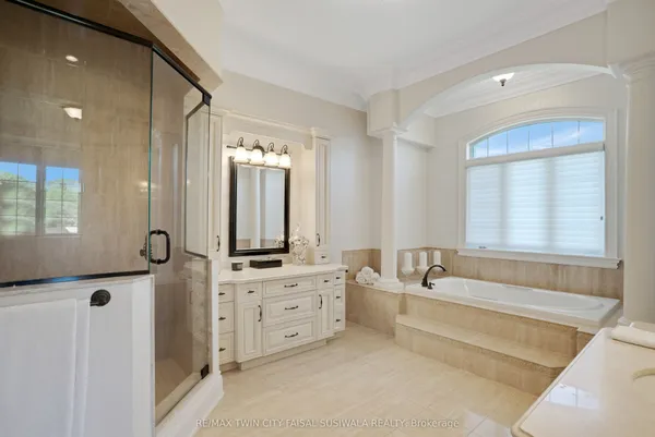 214 Jerseyville Road — photo 2