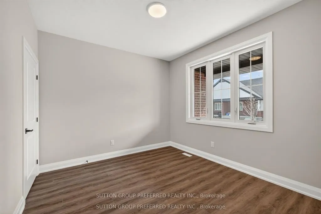 175 GLENGARIFF Drive, Unit 28 — photo 3