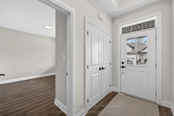175 GLENGARIFF Drive, Unit 28 — photo 2