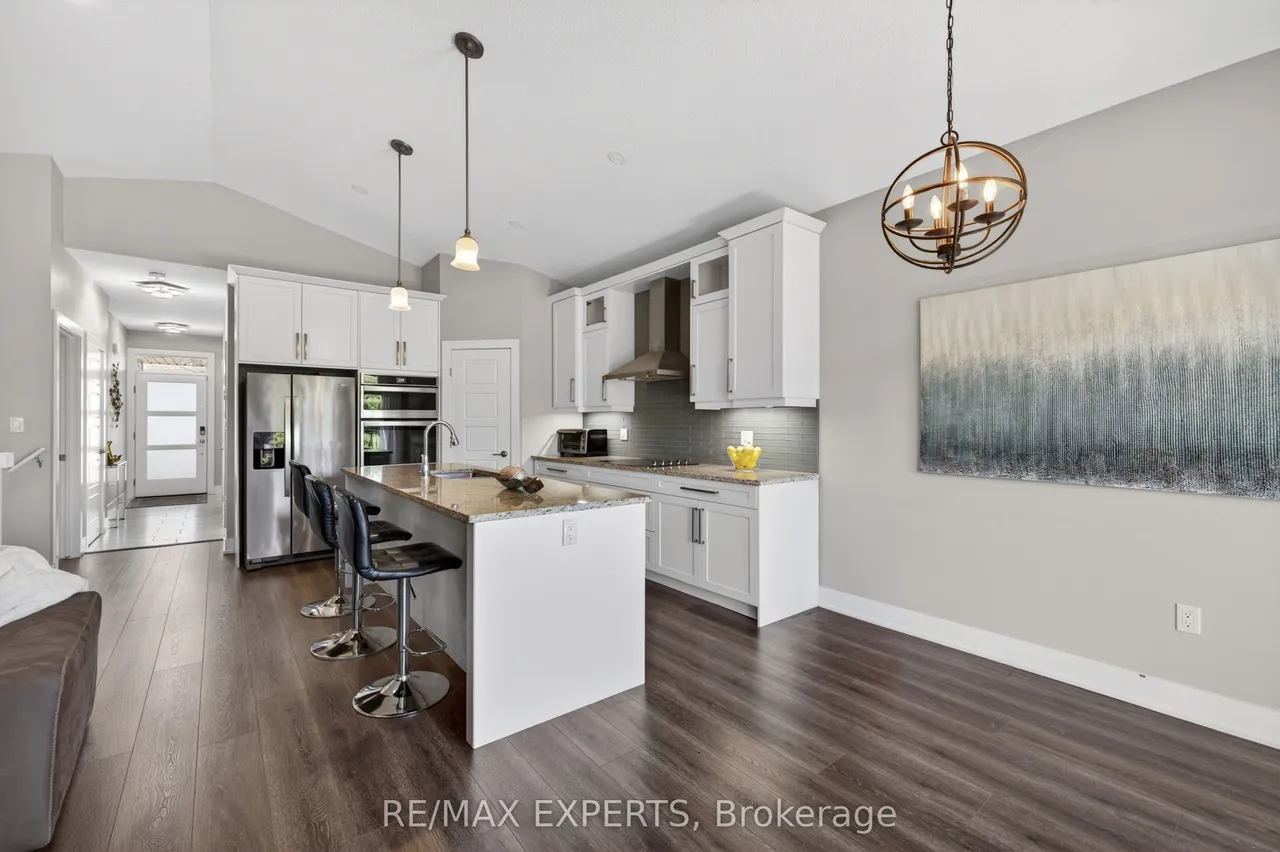 10 MCPHERSON Court — photo 3