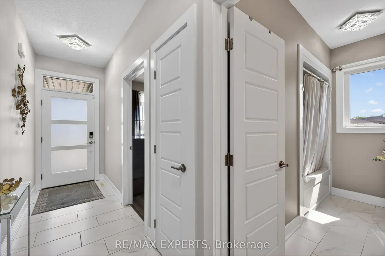 10 MCPHERSON Court — photo 2