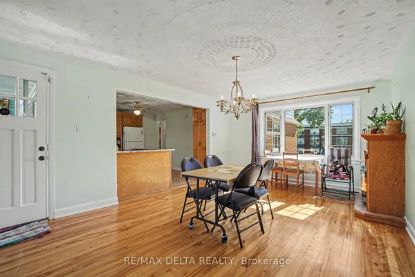 352 Lacasse Avenue — photo 2