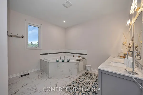 1385 McMahon Avenue — photo 2